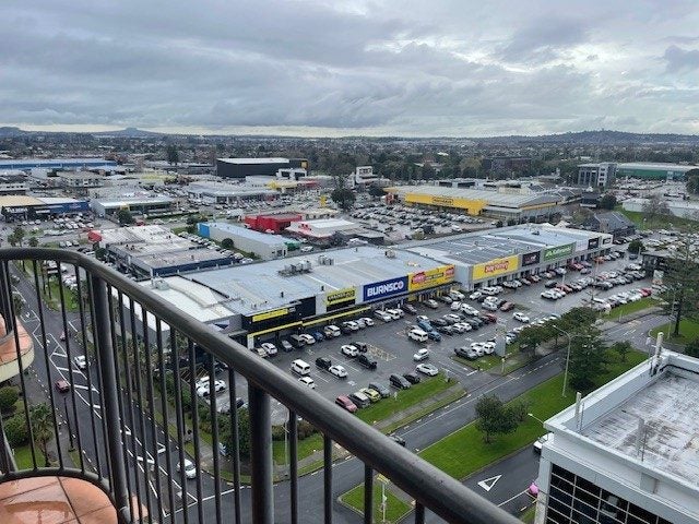 Image 1 of 7