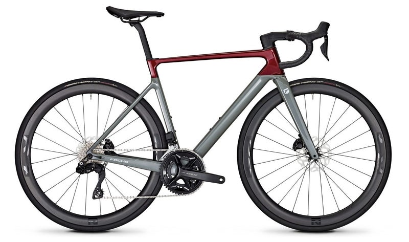 Focus Izalco Max 8.9 carbon road bike Shimano Di2 12-speed - SIZE Large Carousel 1