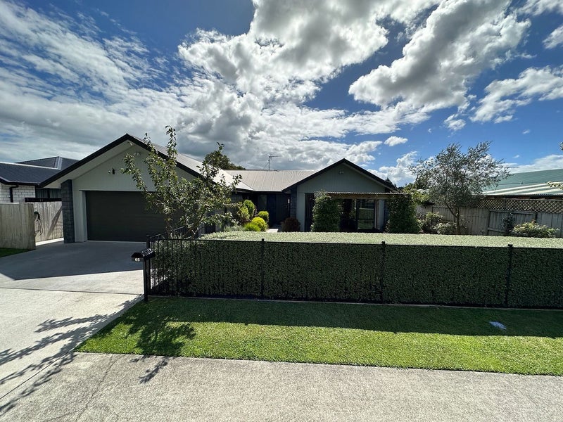 Image 1 of 18