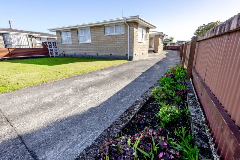 Image 1 of 20