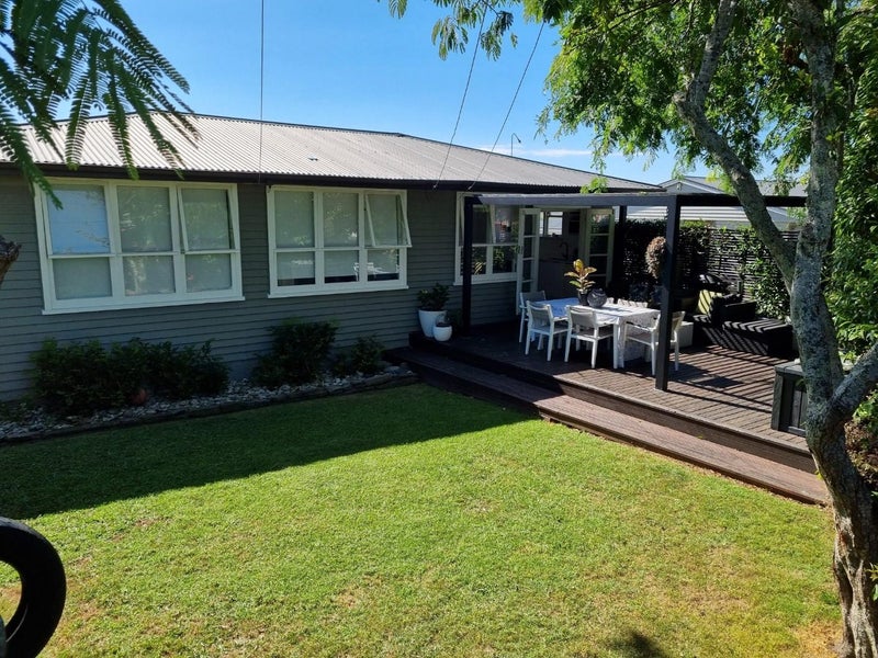 Image 1 of 22