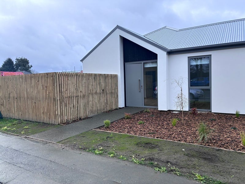 Image 1 of 8