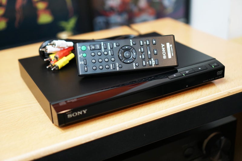 Sony DVP-SR110 CD/DVD Player with Remote & Cables Carousel 1
