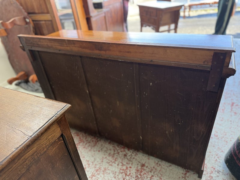 An Antique Solid Mahogany Edwardian Sideboard Carousel 20