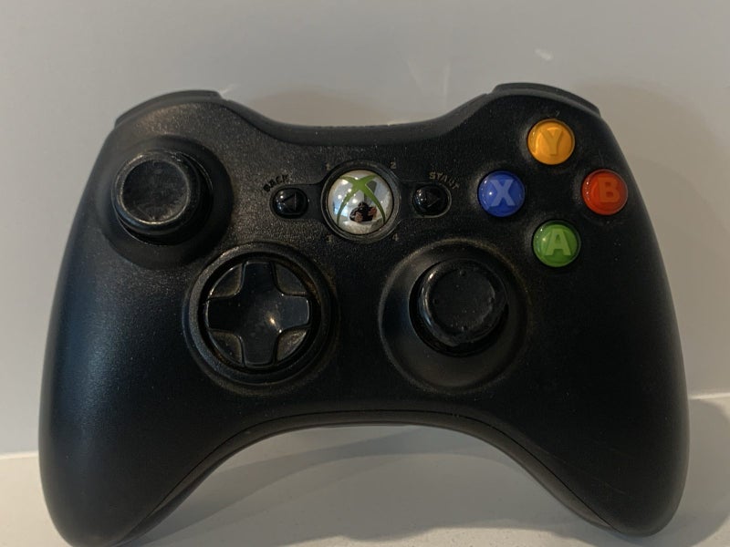 Xbox 360 Wireless Controller Carousel 1