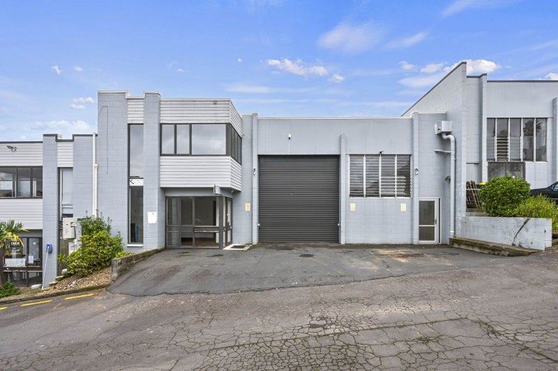Image 1 of 20