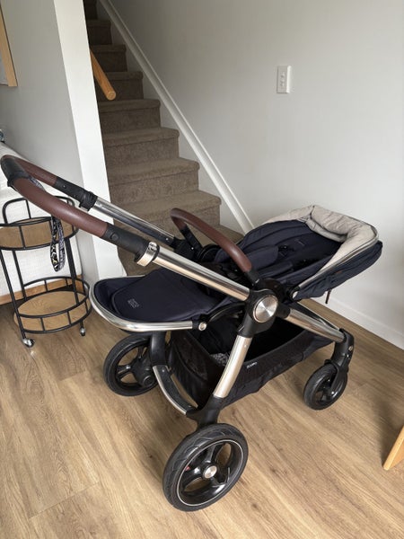 Stroller477443372782735362