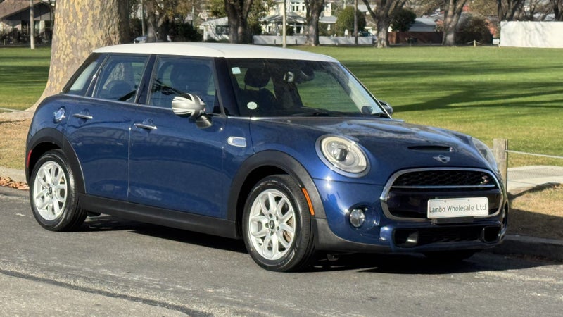 2015 MINI Cooper S 2.0 Turbo - 6-Speed Auto - E...477881520819415040