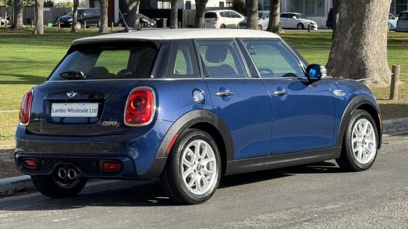 2015 MINI Cooper S 2.0 Turbo - 6-Speed Auto - E...477881520819415042