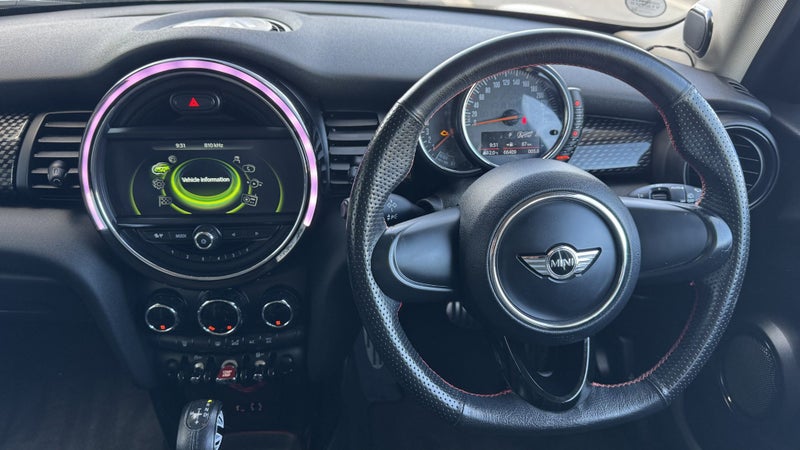 2015 MINI Cooper S 2.0 Turbo - 6-Speed Auto - E...4778815208194150414