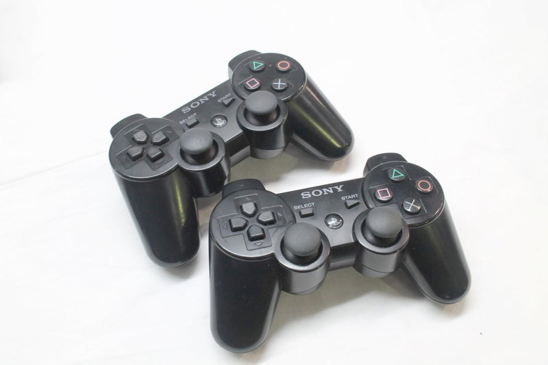 PS3 Package, 20 Cool Games & Controllers Carousel 2