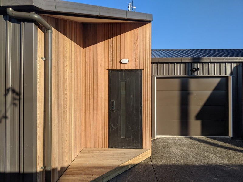 Image 1 of 7