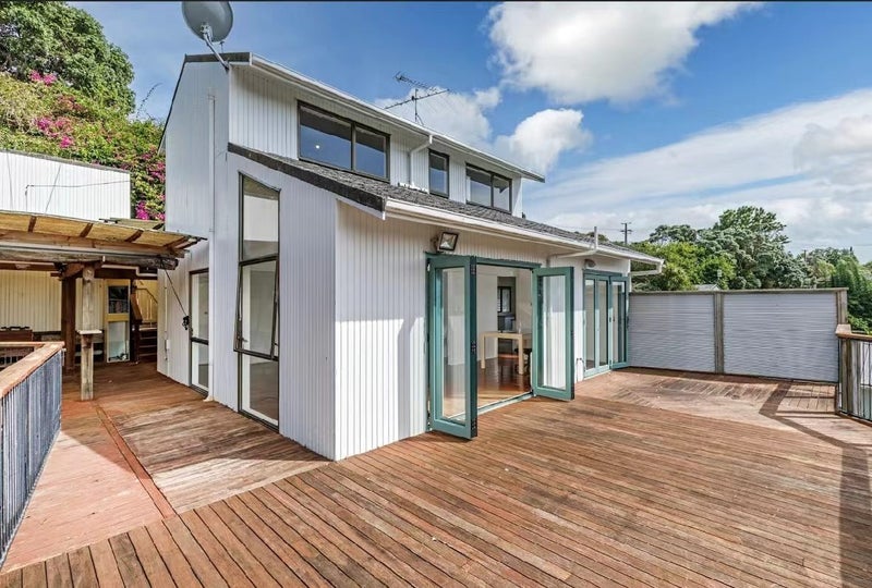 Image 1 of 20