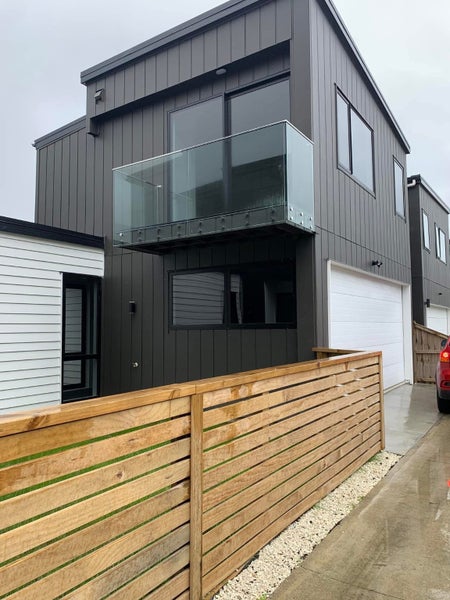 Image 1 of 18
