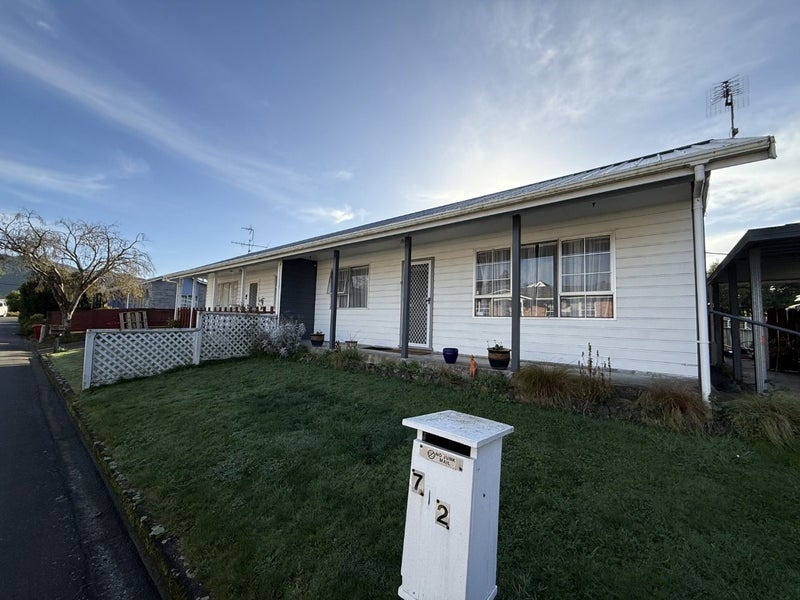 Image 1 of 7