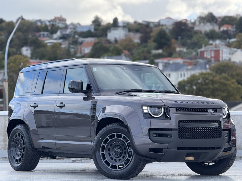2026 Land Rover Defender 110 P635 Octa