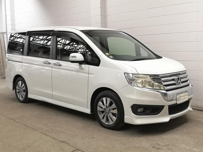 2013 Honda Step Wagon Spada, Camchian, nice n tidy