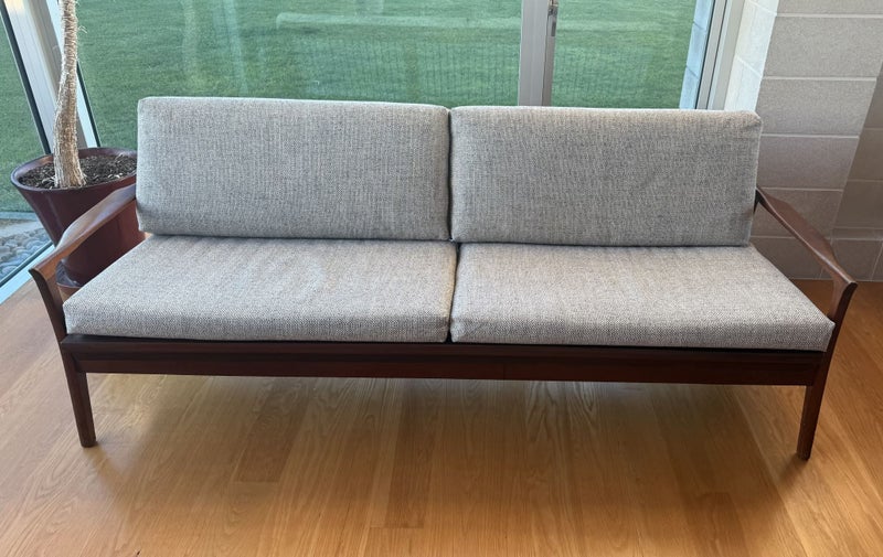 !!!Mid Century “Vono” Sofa/Couch/Bed Settee Carousel 2