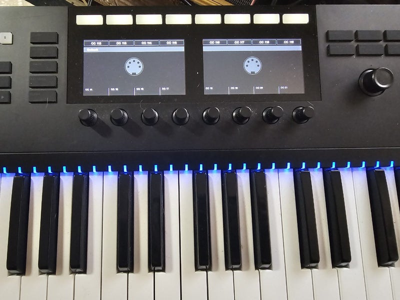 S61 MK2 MIDI KEYBOARD CONTROLLER NATIVE INSTRUMENTS Carousel 1