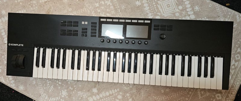 S61 MK2 MIDI KEYBOARD CONTROLLER NATIVE INSTRUMENTS Carousel 2