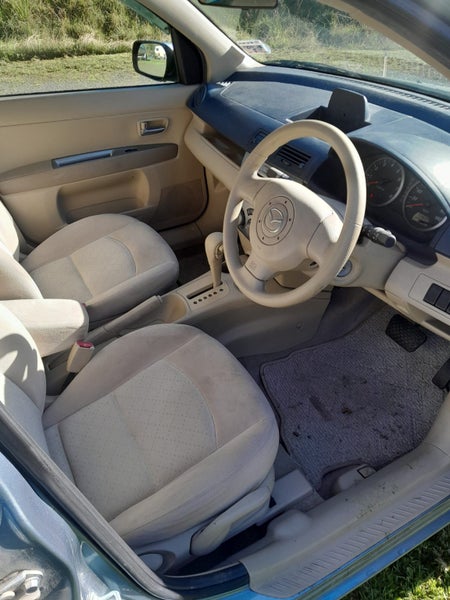 2004 Mazda Demio483776274881597441