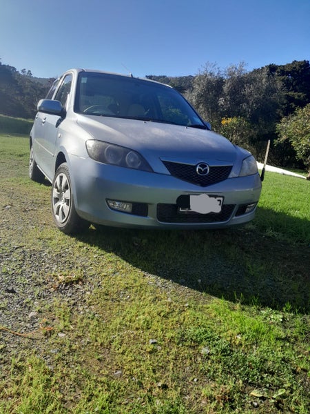 2004 Mazda Demio