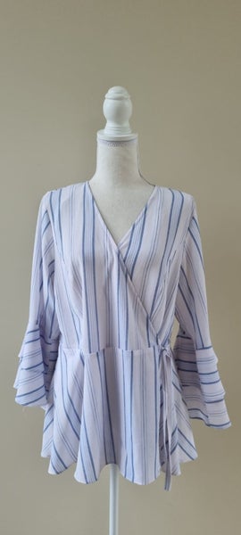 City Chic Top Size XS 14 / 16 Stylebubble Carousel 1