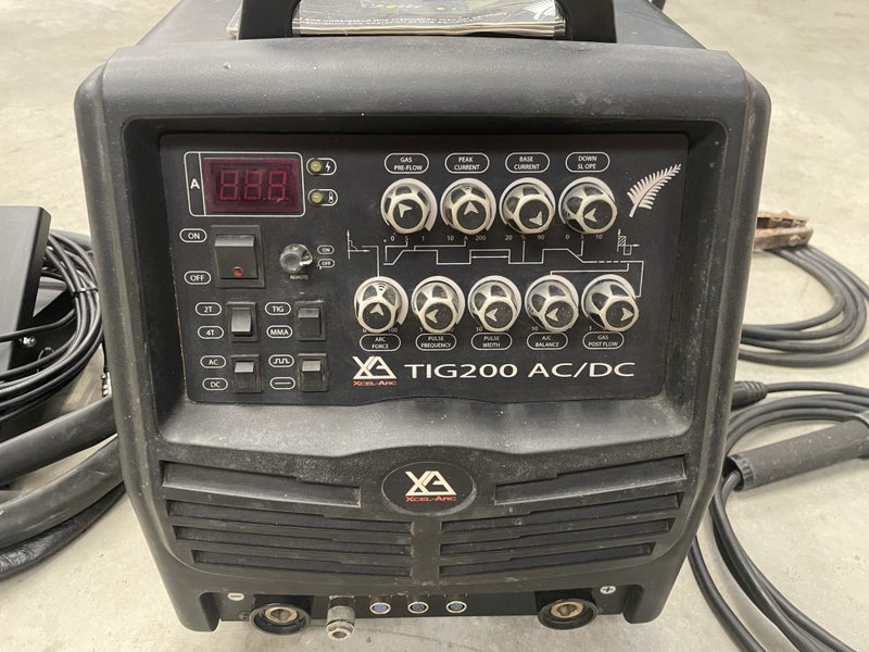 Tig Welder AC/DC 200A with foot pedal Carousel 1