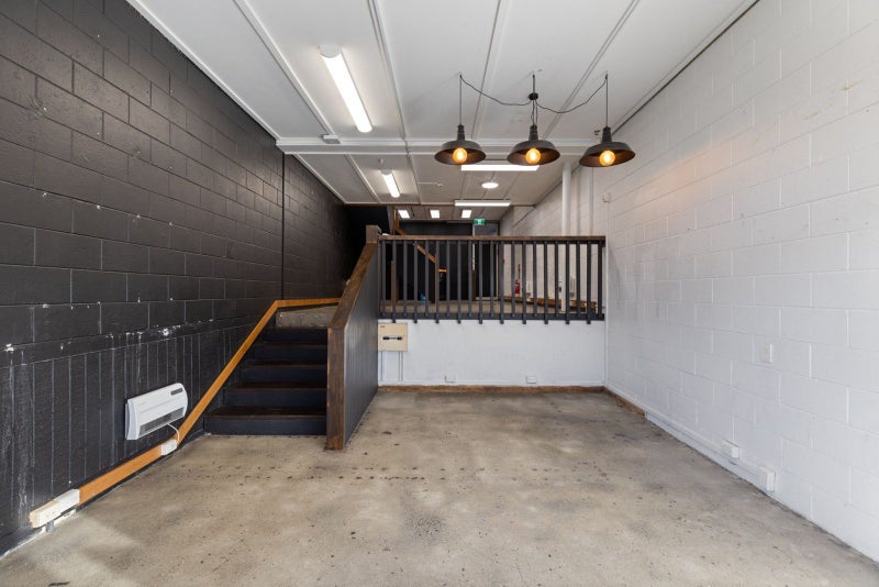 Image 1 of 18