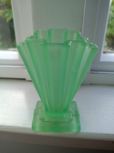 Gorgeous Art Deco Green Uranium Glass Sowerby VASE Carousel 1