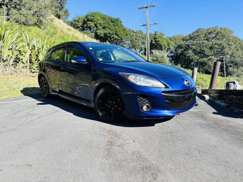 2013 Mazda Axela 20S SPORTS !! SKYACTIVE ENGINE !!