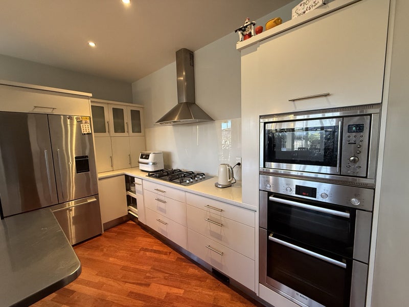 Complete kitchen - ready for pickup now483822521854218243