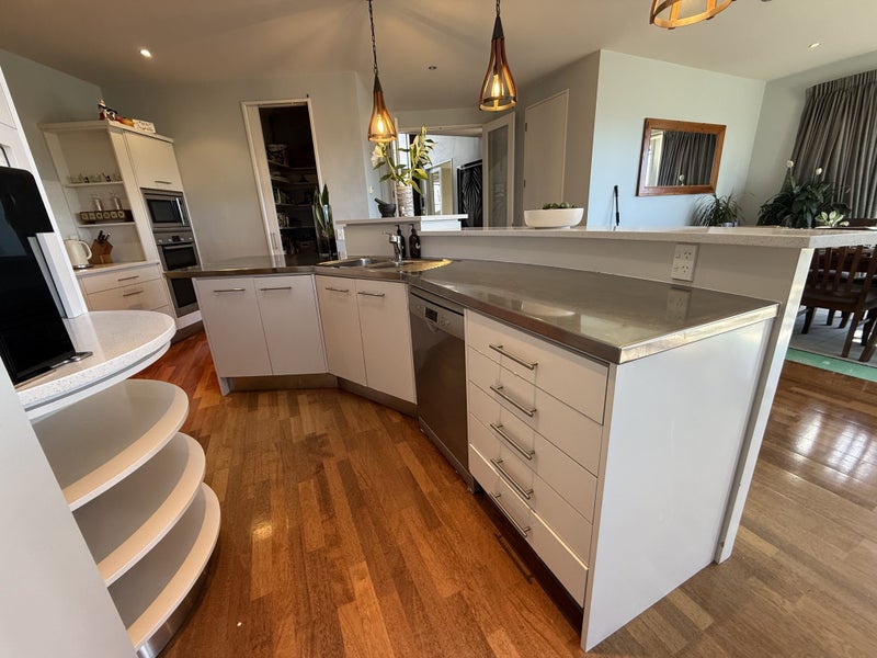 Complete kitchen - ready for pickup now483822521854218244
