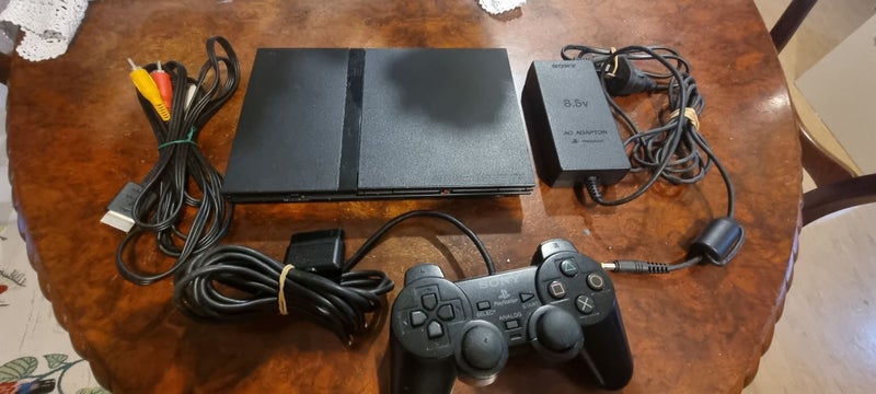 PS2 SLIM ( TESTED) WITH 1 CONTROLLER AND MEMORY CARD Carousel 1