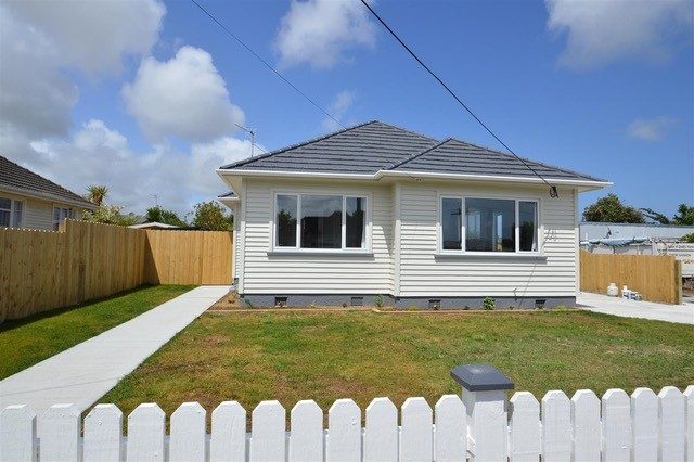 Image 1 of 7