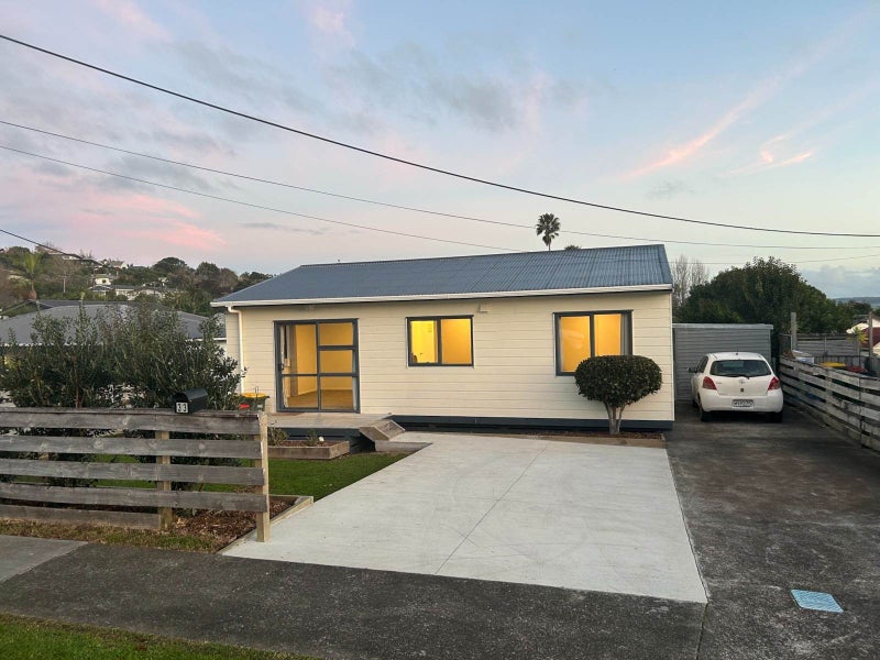 Helensville, 3 bedrooms