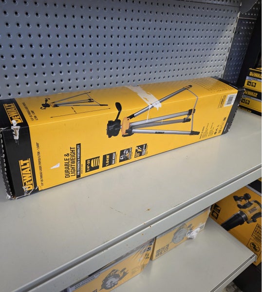 Dewalt DE0881T-XJ 1/4" Thread Mini Tripod - Clearance Carousel 1