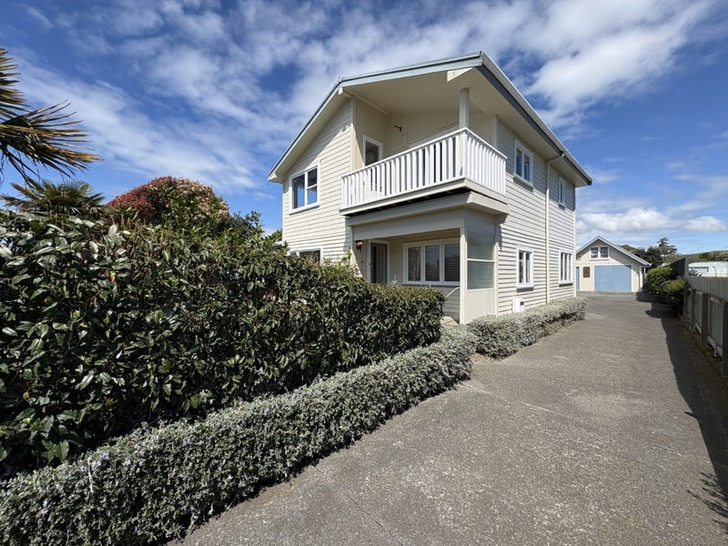 Image 1 of 20
