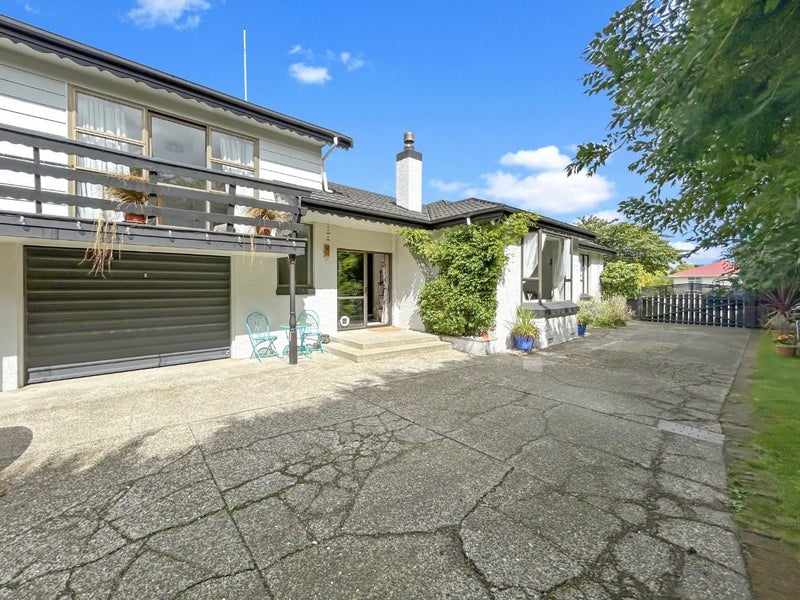 Image 1 of 20