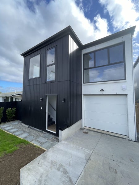 Image 1 of 20