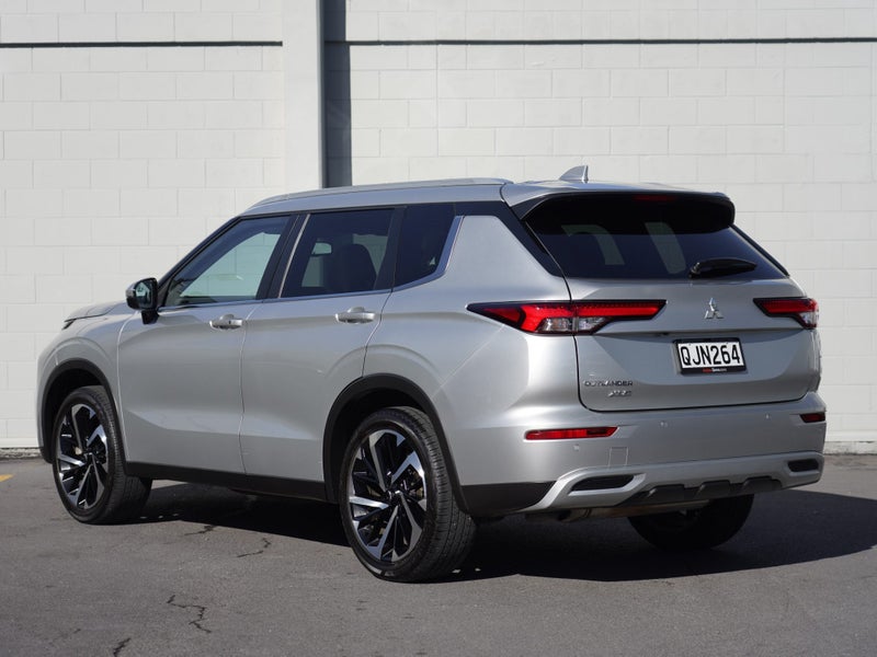 2024 Mitsubishi Outlander 2.5P XLS 2WD, photo 2