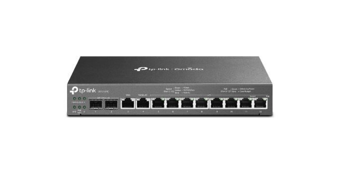 TP-Link ER7212PC Omada 3-in-1 Gigabit VPN Router Integrates Router, POE+ Output Carousel 1