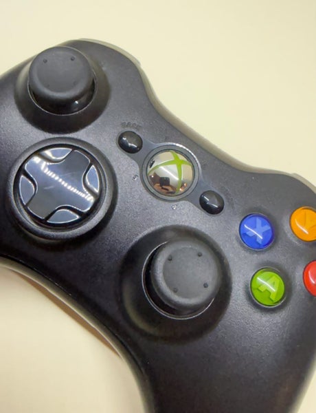 Xbox 360 Wireless Controller - Black Carousel 2