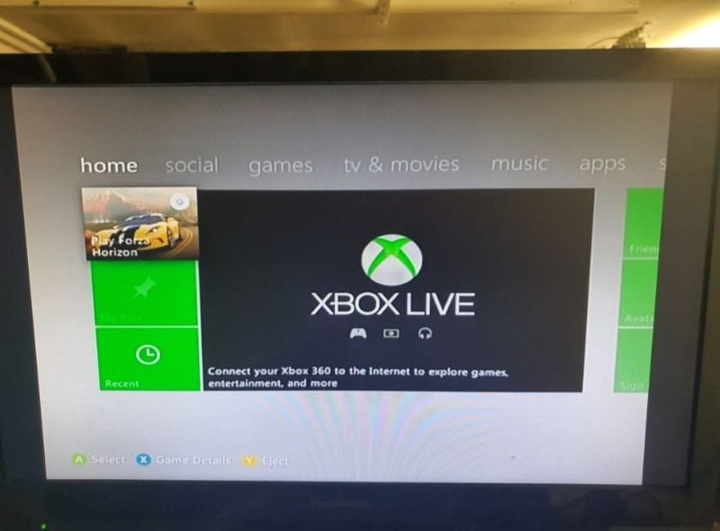 Xbox 360 S console 320GB with x1 controller TESTED Carousel 7