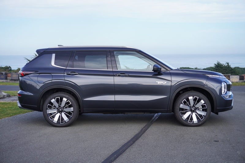 2026 Mitsubishi Outlander PHEV VRX 4WD, photo 2