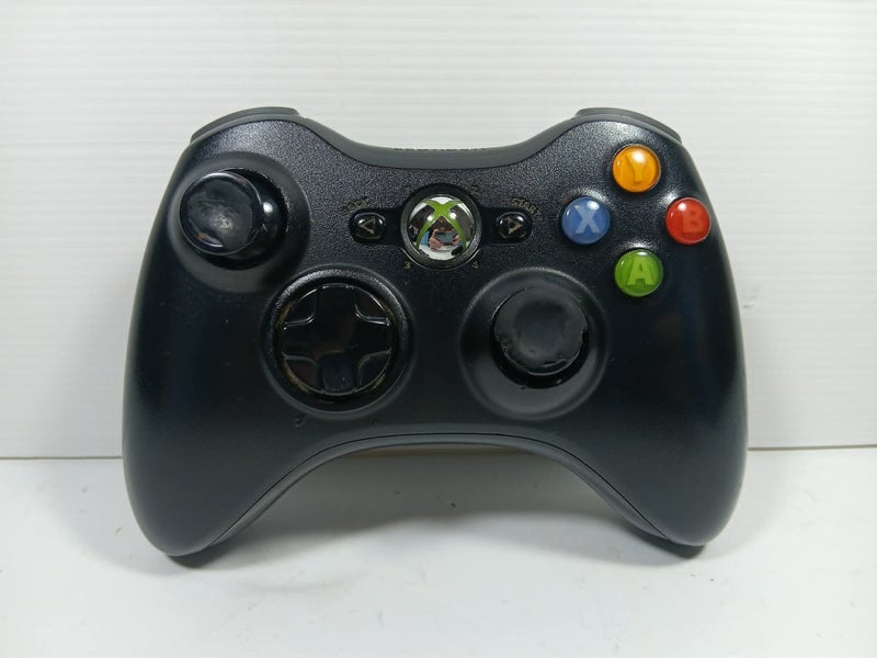 OFFICIAL Xbox 360 Wireless Controller Carousel 1