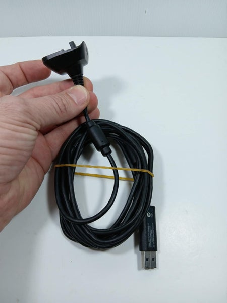 OFFICIAL Xbox 360 Plug & Play Kit / USB Charge Cable Carousel 2