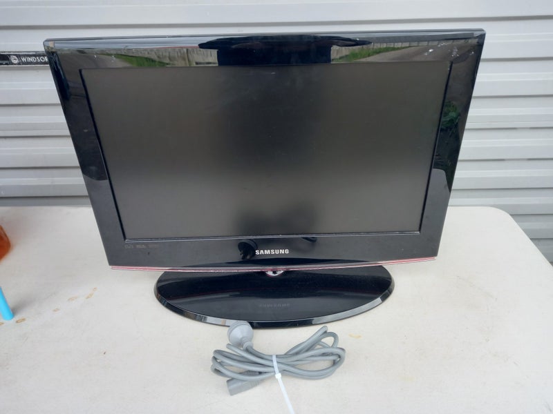 samsung 22 inch lcd tv Carousel 1