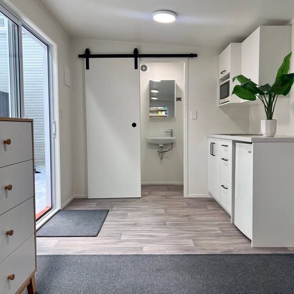 7.2 x 2.7m Dreamtime Cabin with kitchen & bathroom - available NOW - brand new Carousel 2