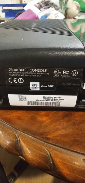 Xbox 360 E console FAULTY (No Power supply) Carousel 3